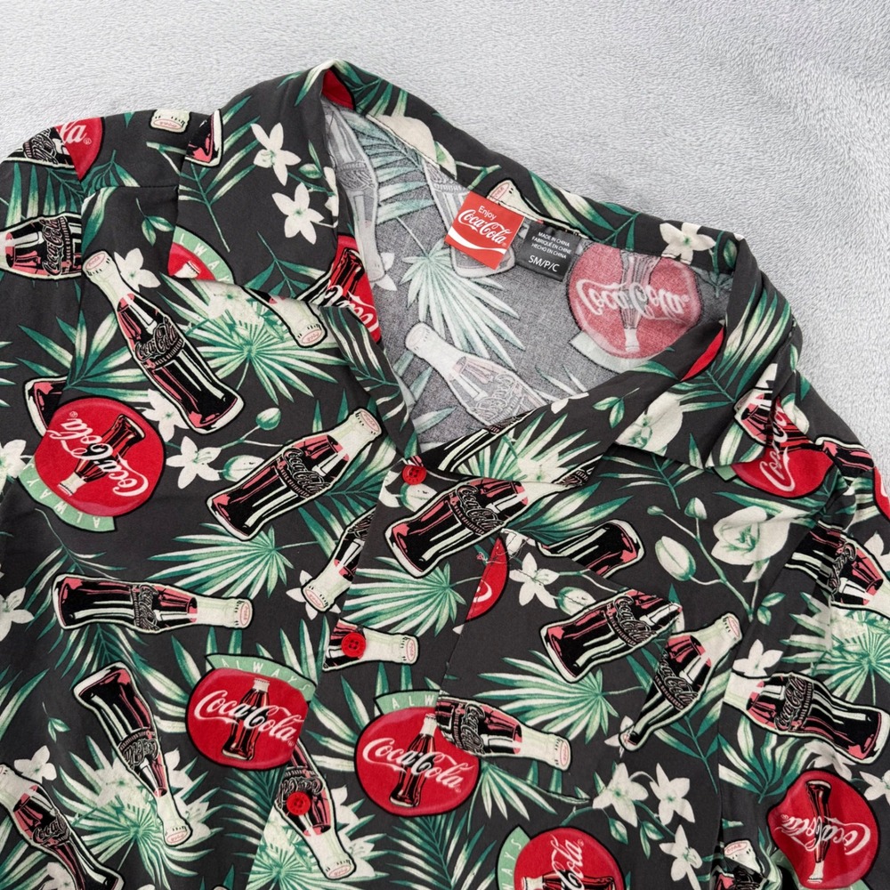 Coca-Cola Mens Tropical‎ Palm Leaf Rayon Button Up Shirt Black Red Size S / M